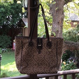 DOONEY & BURKE “CANVAS & LEATHER” TOTE